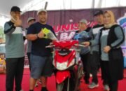 Warga Handil Bakti Menangkan Hadiah Utama Gerak Jalan HUT ke-41 Uniska MAB 11 Warga Handil Bakti Menangkan Hadiah Utama Gerak Jalan HUT ke-41 Uniska MAB