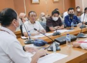 Perusahaan Besar Tetap Bayar Pajak ke Daerah 8 Perusahaan Besar Tetap Bayar Pajak ke Daerah