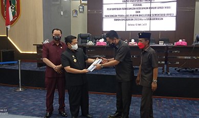 Lensa DPRD kota2
