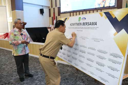 Lensa Tapin pernyataan kometmen 3
