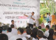 Wabup Berbagi Motivasi ke Siswa PKL SMKN 2 Kandangan 22 Wabup Berbagi Motivasi ke Siswa PKL SMKN 2 Kandangan