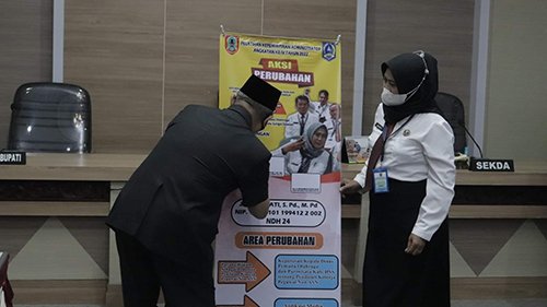 hal 12 HSS 1 3 klm 20