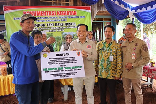 Bupati Tapin Apresiasi Kelompok Tani Baru Muncul Kembangkan Kopi 1 hal 12 Tapin 35 klm 12