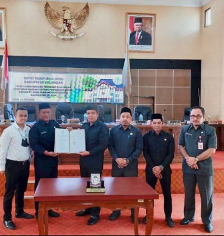 Raperda Penyertaan Modal Milik Pemkab Balangan Disetujui Bersama 1 hal 2 Bal3 klm