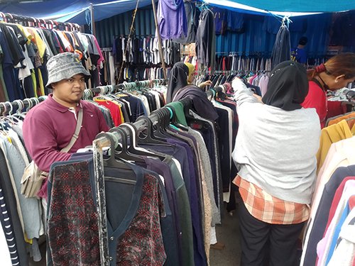 Hal 10 3 KLm Baju Impor Gudang