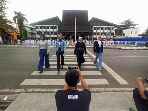 Hal 10 3 Klm Fashion Show
