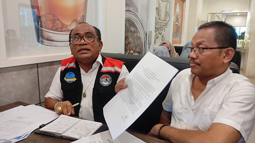 Ketua ALFI Kalsel Samosir Siap Mundur<br>Bila Terbukti Langgar Tatib Dewan 1 Hal 9 3 Klm Samosir