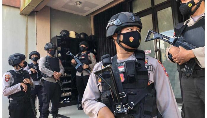 Geledah PT Batulicin 69, KPK Bawa 4 Bok Plastik Besar Berisi Dokumen