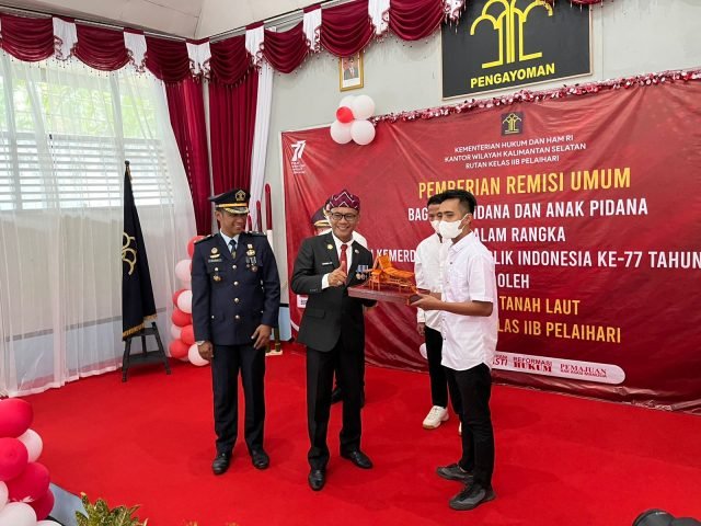 Bupati Tala Serahkan Remisi untuk 192 Narapidana Rutan Pelaihari, 2 Diantaranya Langsung Bebas 1 IMG 20220817 WA0045 scaled