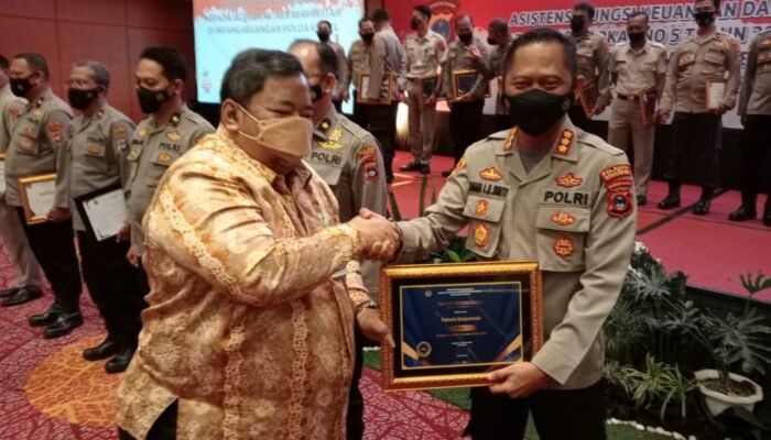 Polresta Banjarmasin Raih Penghargaan Terbaik Pengelolaan PNBP