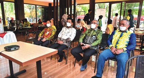 Pemprov Hadiri Rakornas Pengendalian Inflasi bersama Presiden Jokowi secara Virtual 3 Kontrak Pemprov1 1