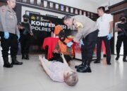 Berisi Ilmu Kesaktian, Pria Berumur 50 Tahun Setubuhi 3 Wanita 24 Berisi Ilmu Kesaktian, Pria Berumur 50 Tahun Setubuhi 3 Wanita