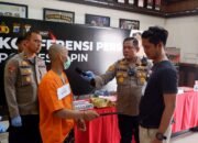 Buronan Pembunuh Diringkus saat Menumpang Mobil Travel 21 Buronan Pembunuh Diringkus saat Menumpang Mobil Travel