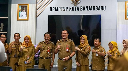 Komitmen Aditya-Wartono Dalam Pelayanan Publik 1 hAL 10 7 kLM Gabung 1 2