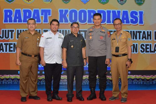 Wabup HSS Ikuti Rakor Hibah Pemda se-Kalsel untuk Polda 1 hal 12 HSS 1 3 klm 18