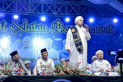 Meriahkan Awal 1444 Hijriah<br>HSS Bershalawat Bersama Habib Jindan 1 hal 12 HSS 1 3 klm 2