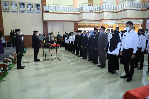 Puluhan Pejabat di HSU Dilantik 3 hal 2 HSU 2 3 klm