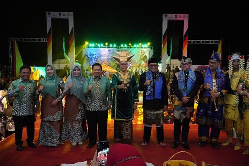 Kota Banjarmasin Ramaikan Festival Budaya Nusantara 1 hal9 3klmkontrak1