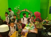 Siswa SDN Pulau Nyiur 1 Belajar Langsung di TPA Cahaya Kencana