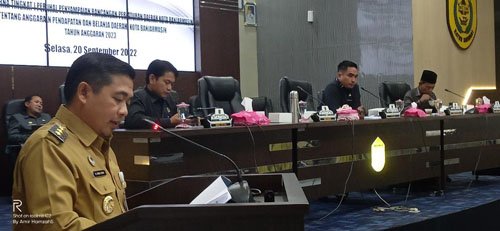Dewan dan Pemko Sepakati APBD Perubahan 2022<br>Pendapatan 2023 Ditarget 1 Triliun 804 Miliar 1 Hal 10 3 Klm Rapat paripurna