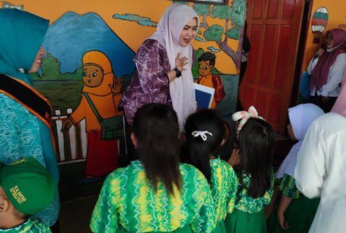 Hal 16 4 KLm Martapura Bantuan UKS