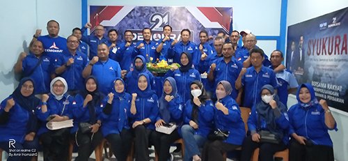 Hal 9 3 KLm HUT Partai demokrat