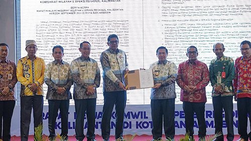 Rakerwil V APEKSI Regional Kalimantan Ke- 7 Bahas Kebangkitan Ekonomi Rakyat 1 Hal 9 3 KLm Kontrak 2 13