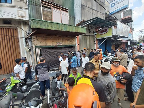 Hal 9 7 KLm Gabung Ambruk 2 1