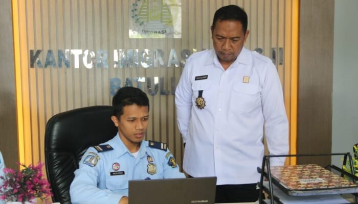 Pantau Implementasi Aplikasi Simpora, Kakanwil Kunjungi Kanim Batulicin