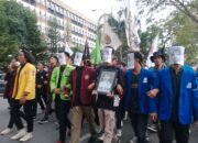 PMII Tuntut Berantas Mafia BBM 9 PMII Tuntut Berantas Mafia BBM