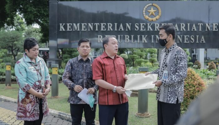 Dewan Serahkan Surat Penolakan Kenaikan BBM Subsidi