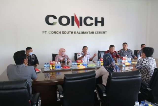 Monitoring Simpora, PT Conch Dikunjungi Kakanwil dan Tim Kemenkumham Kalsel 1 IMG 20220918 WA0058 scaled