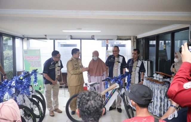 Meriahkan HUT Kota Banjarmasin ke-496, PT AM Bagi-Bagi Sepeda Untuk Pelanggan Teladan 1 IMG 20220920 WA0100 scaled