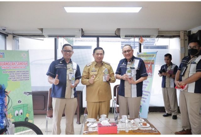 Meriahkan HUT Kota Banjarmasin ke-496, PT AM Bagi-Bagi Sepeda Untuk Pelanggan Teladan 4 IMG 20220920 WA0102 scaled