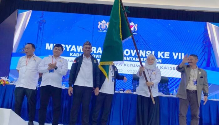 Sah, Shinta Laksmi Dewi Wanita Pertama di Kalsel Nahkodai Kadin