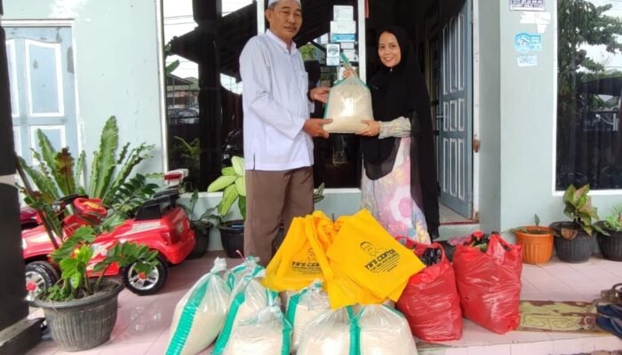 Sahabat Jumat YN’S Center Sapa Warga Banjarmasin Utara