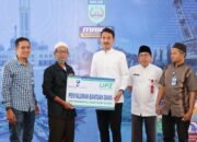 Bupati Serahkan Bantuan UPZ Bank Kalsel Marbot Masjid