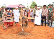 Bupati Letakan Batu Pertama Pembangunan Mushollah di Sungai Durian