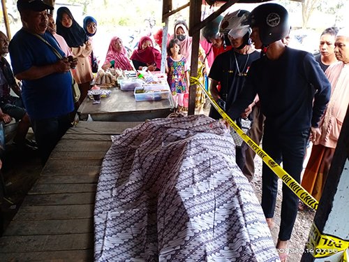 Seorang Pria Tewas Tergeletak di Pasar THR 1 5 Mayat 3klm