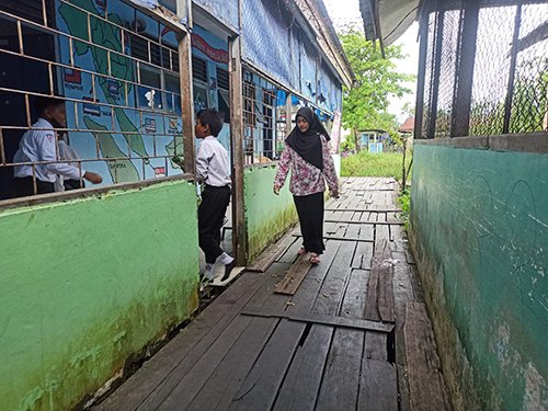Hal 10 3 Klm Gedung Rusak