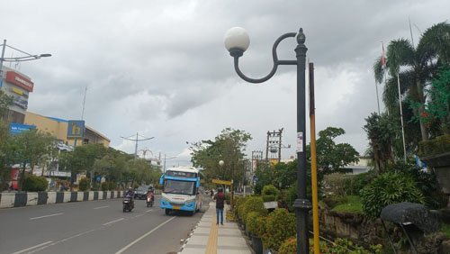 Hal 10 3 Klm Lampu Kerap Rusak