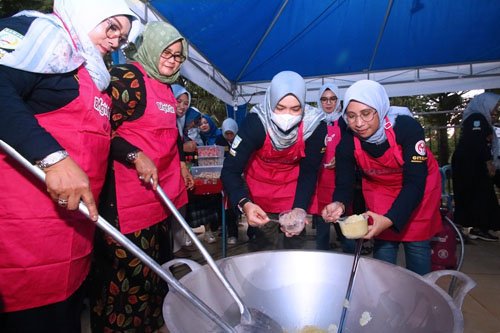 Hal 16 4 KLm Martapura Festival masak