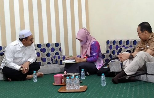 Hal 16 4 Klm Martapura Beri contoh