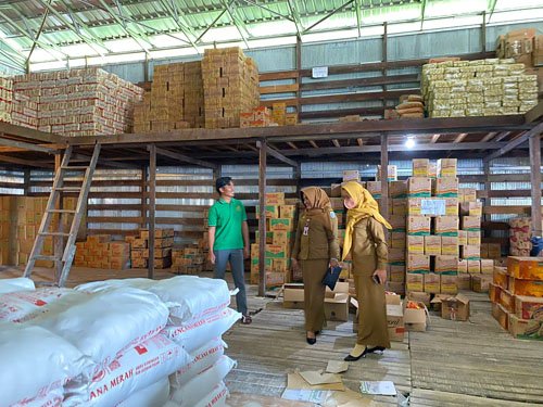 DKUMPP Sambangi Agen Bahan Pokok di Martapura 1 Hal 16 4 Klm Martapura Monitoring stok
