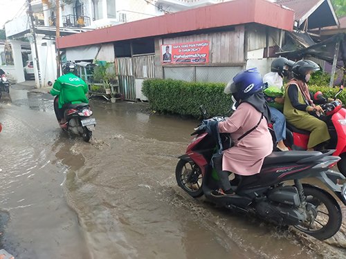 Hal 9 3 Klm Kubangan