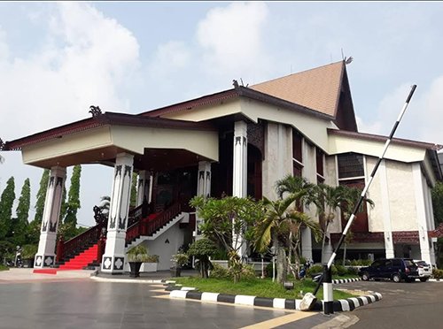 Banjarmasin Siap Kelola 'Rumah Banjar' 1 Hal 9 3 Klm Rumah Banjar