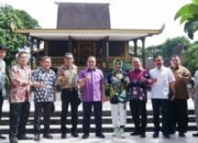 Dewan Dukung Pembenahan Infrastruktur Anjungan Kalsel 31 Dewan Dukung Pembenahan Infrastruktur Anjungan Kalsel