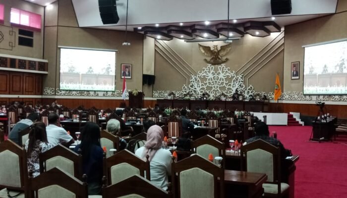 Tak Penuhi Kuorum, Sidang Paripurna ke-8 Ditunda