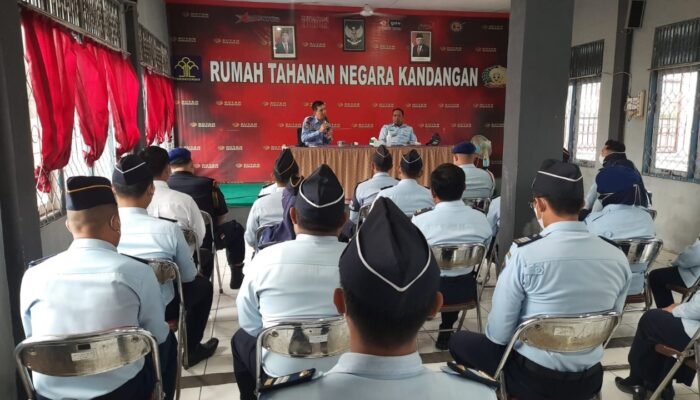 Emban Tugas Penuh Esensi, Kakanwil Berikan Penguatan Tusi Pamasyarakatan di Rutan Kandangan
