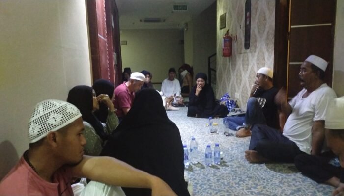 Tiga Hari Terlambat Pulang ke Tanah Air, 21 Jamaah Umroh Kalsel Terlantar di Jeddah